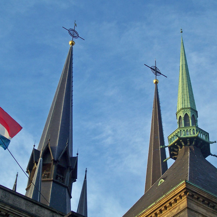 MĀKSLA APZELTĪ RĪGAS BOMZĪŠUS. VIĻŅA HEINRIHSONA STĀSTS